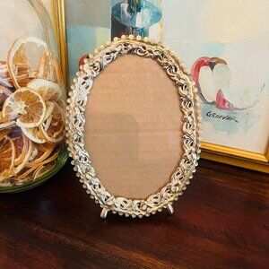 Vintage Ornate Brass Oval Picture Frame 5" x 7" Cottagecore Gallery Wall
